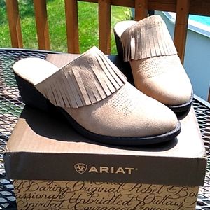 NIB wonens Ariat Unbridled tan leather shoes sz 8